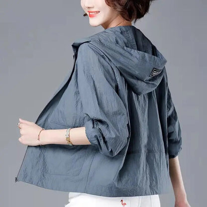 Women's Sports Jacket Short Hooded Zipper
