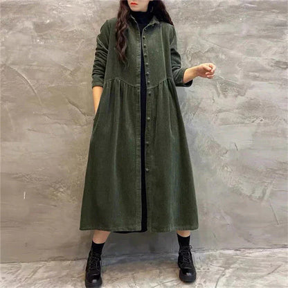 Practical Pocketed Coat With Buttons