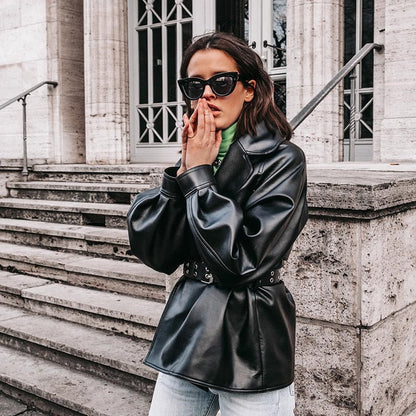 Stylische schwarze Lederjacke - IdealeKleiden