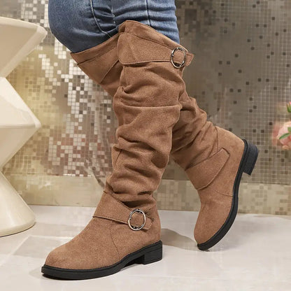 Fashionable women's boots with a sturdy sole for everyday wear