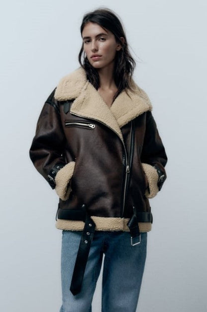 Modische Herrenjacke mit Revers aus Kunstleder - IdealeKleiden