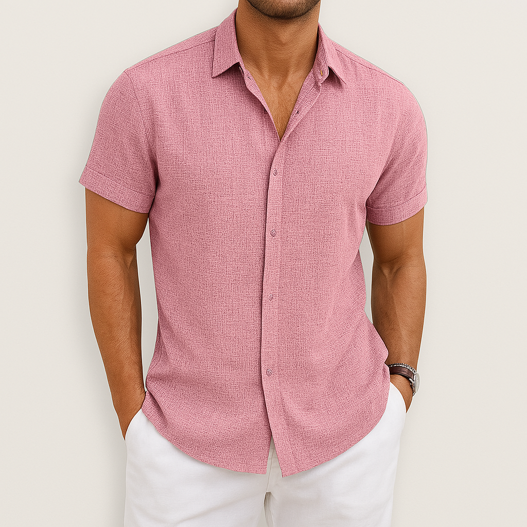 Men's lightweight collared shirt with buttons