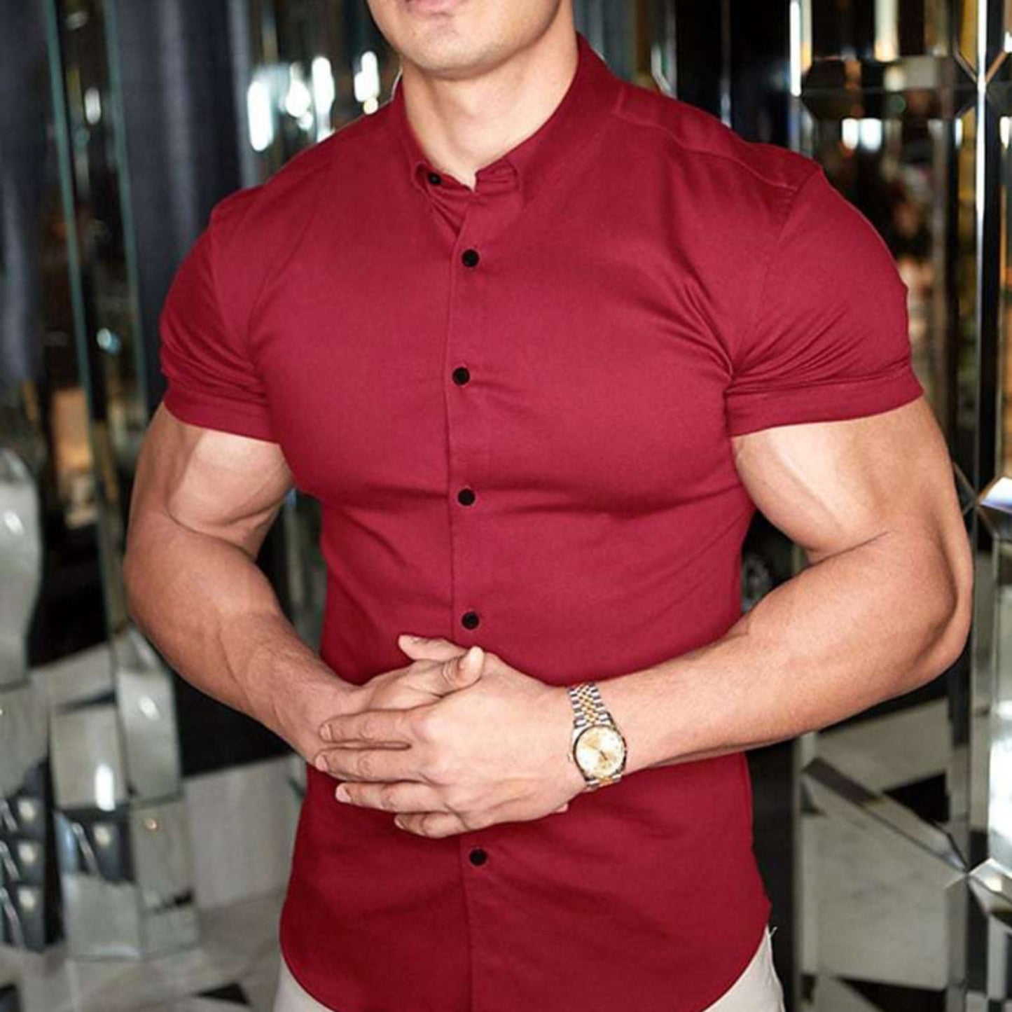 Classic men's short-sleeved collared shirt