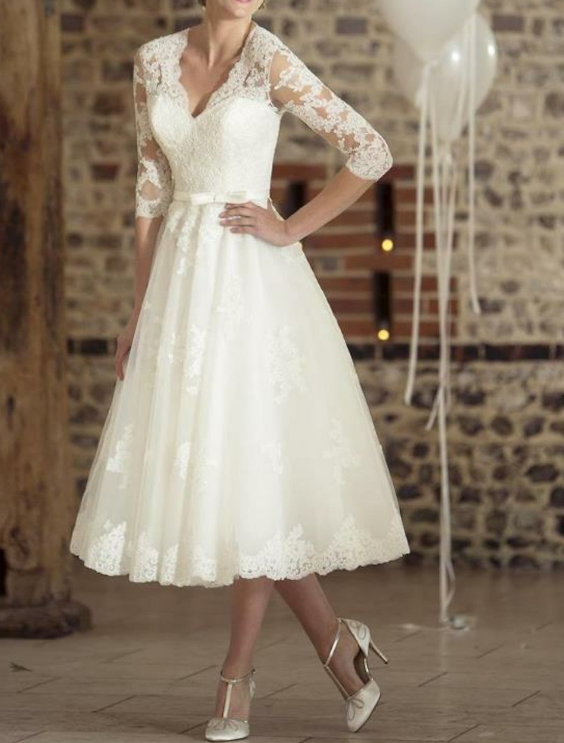 Damen Hochzeitskleid Spitze Romantic Midi - IdealeKleiden
