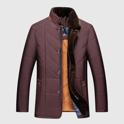 Warmes Winterkleid Steppjacke Isoliert