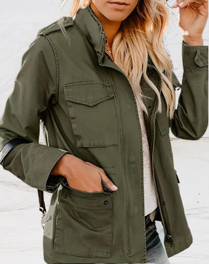 Practical women's jacket with many pockets