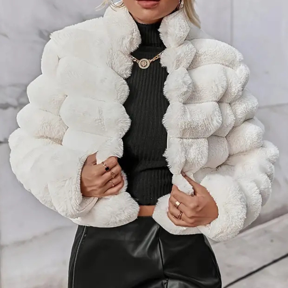 Elegant Women's Winter Fur Coat Luxury Design