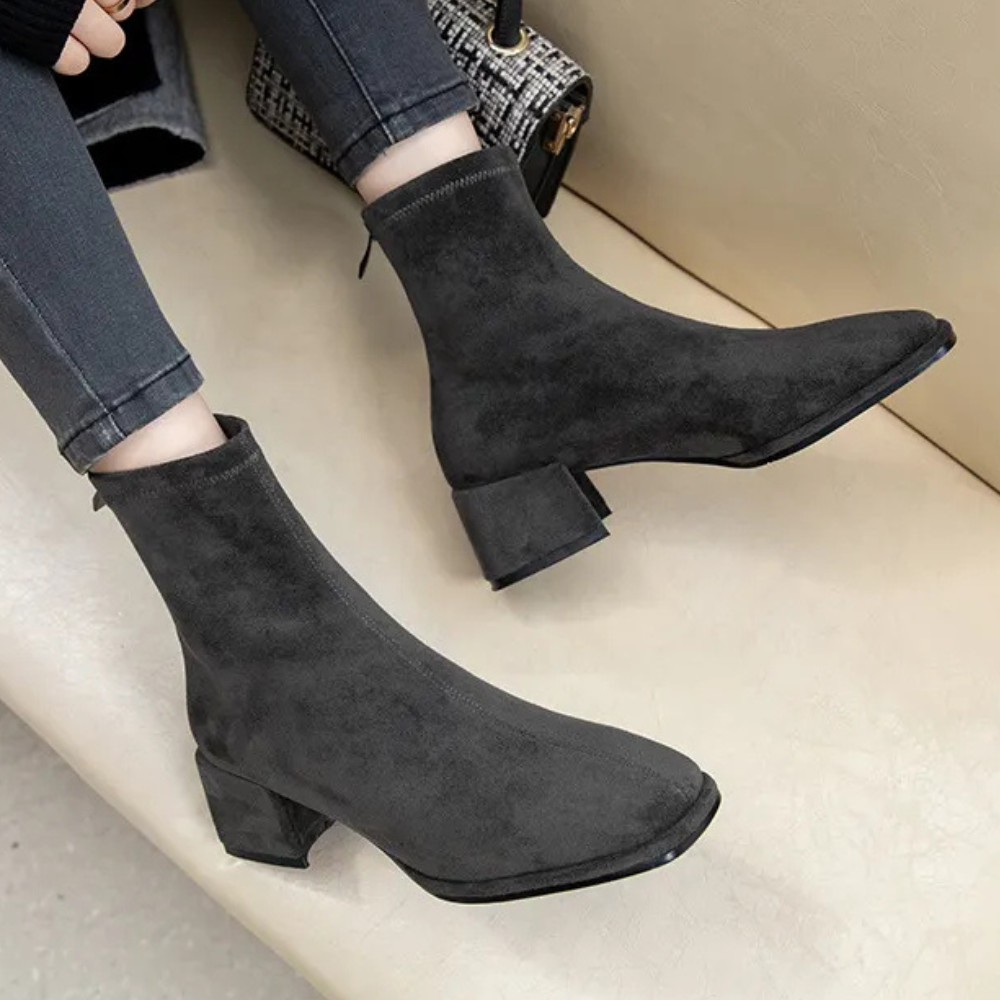Comfortable Ankle Boots Sturdy Chic Design