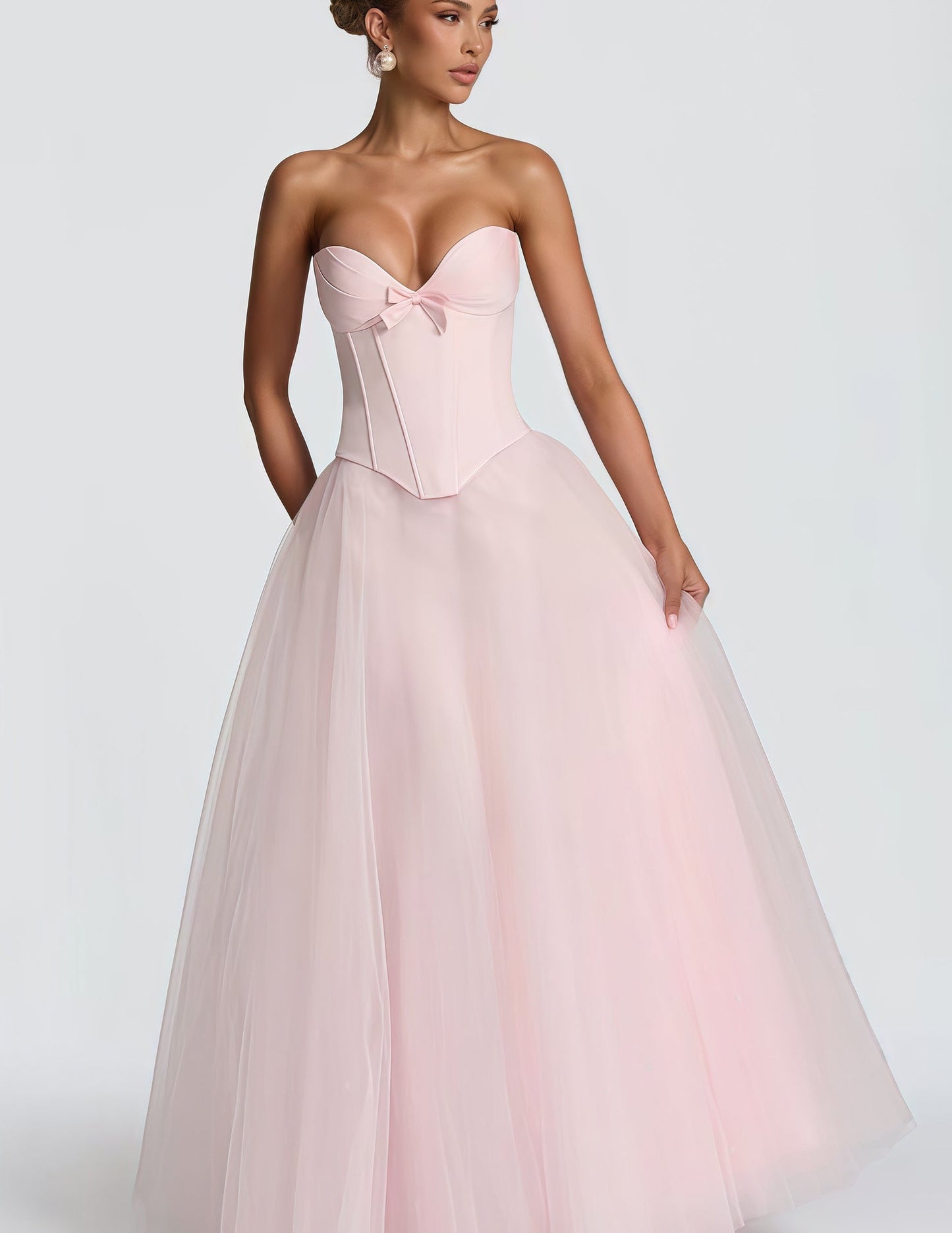 Elegant A-Line Strapless Tulle Skirt Wedding Dress