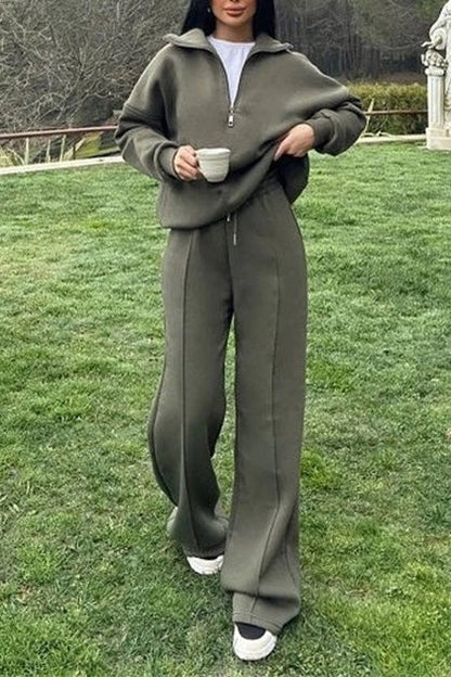 Fashionable Two-Piece Set: Pullover Sweatshirt and Jogging Pants