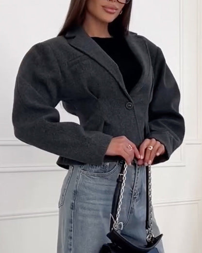 Stylish wool coat Button fastening Long-sleeved