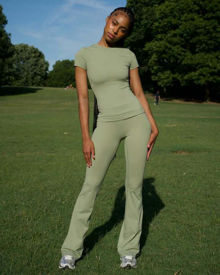 Women's Breathable Sports Outfit Leggings Set