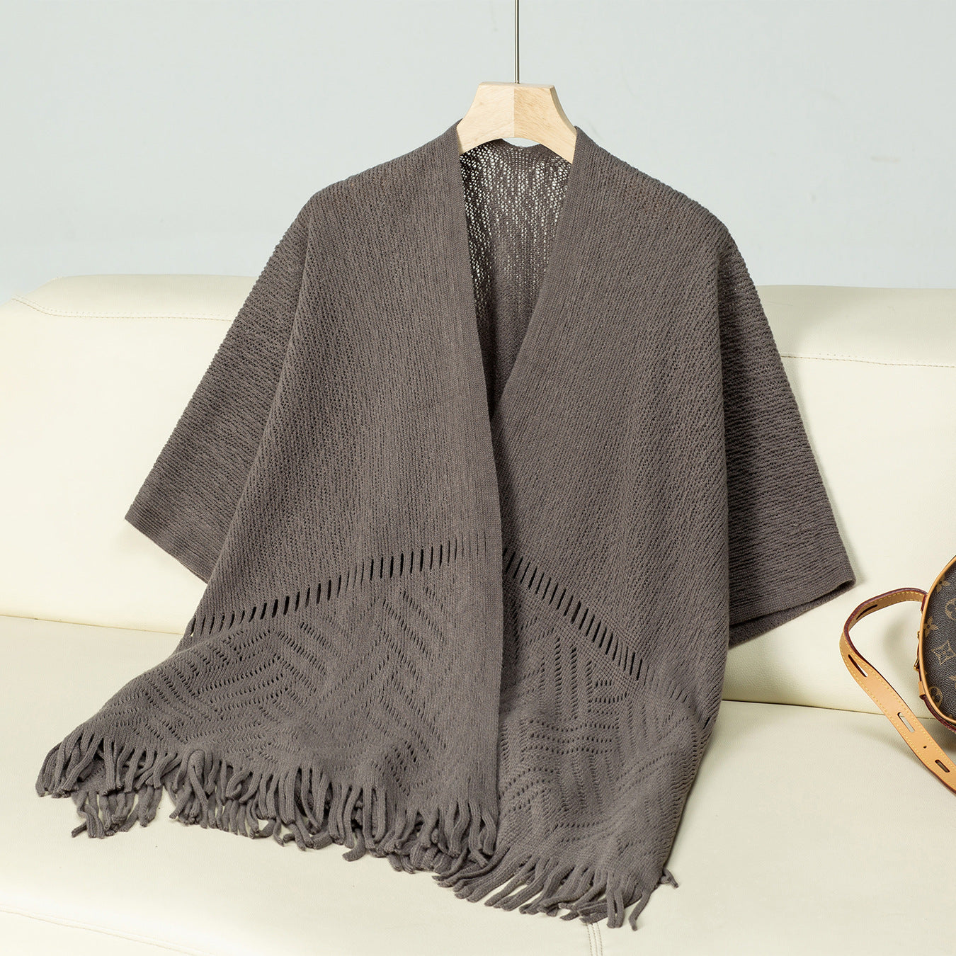 Women's Knitted Poncho Elegant Design Fringe Pattern