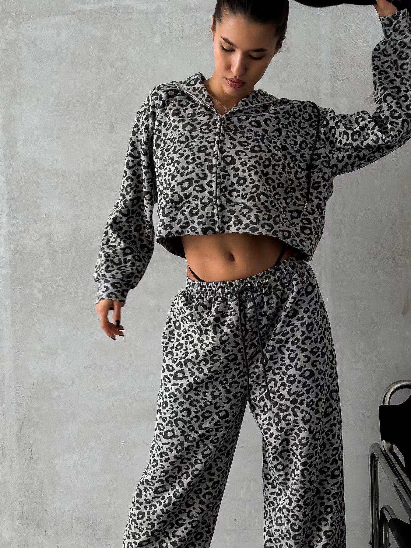 Women's Sports Set Hoodie and Jogging Pants Comfort Set
