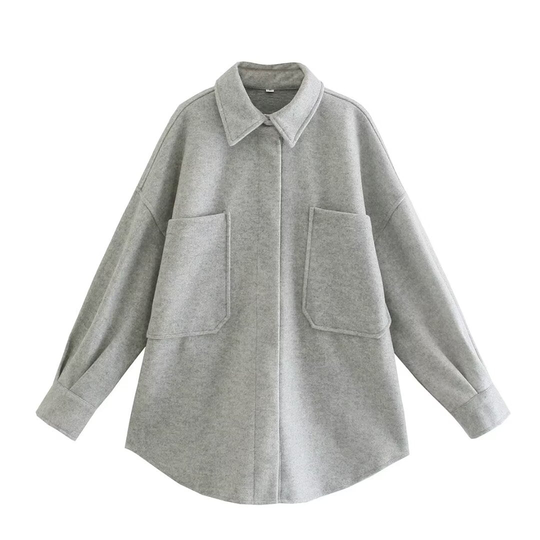 Women's Oversized Wool Jacket with Pockets and Chic Design