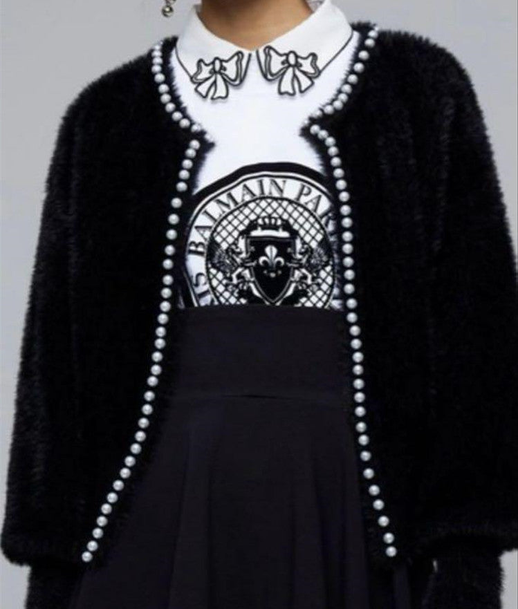 Soft Women's Cardigan with Pearl Buttons and Loose Fit