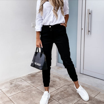 Elegant Women's Dress Shorts Cut with Pockets