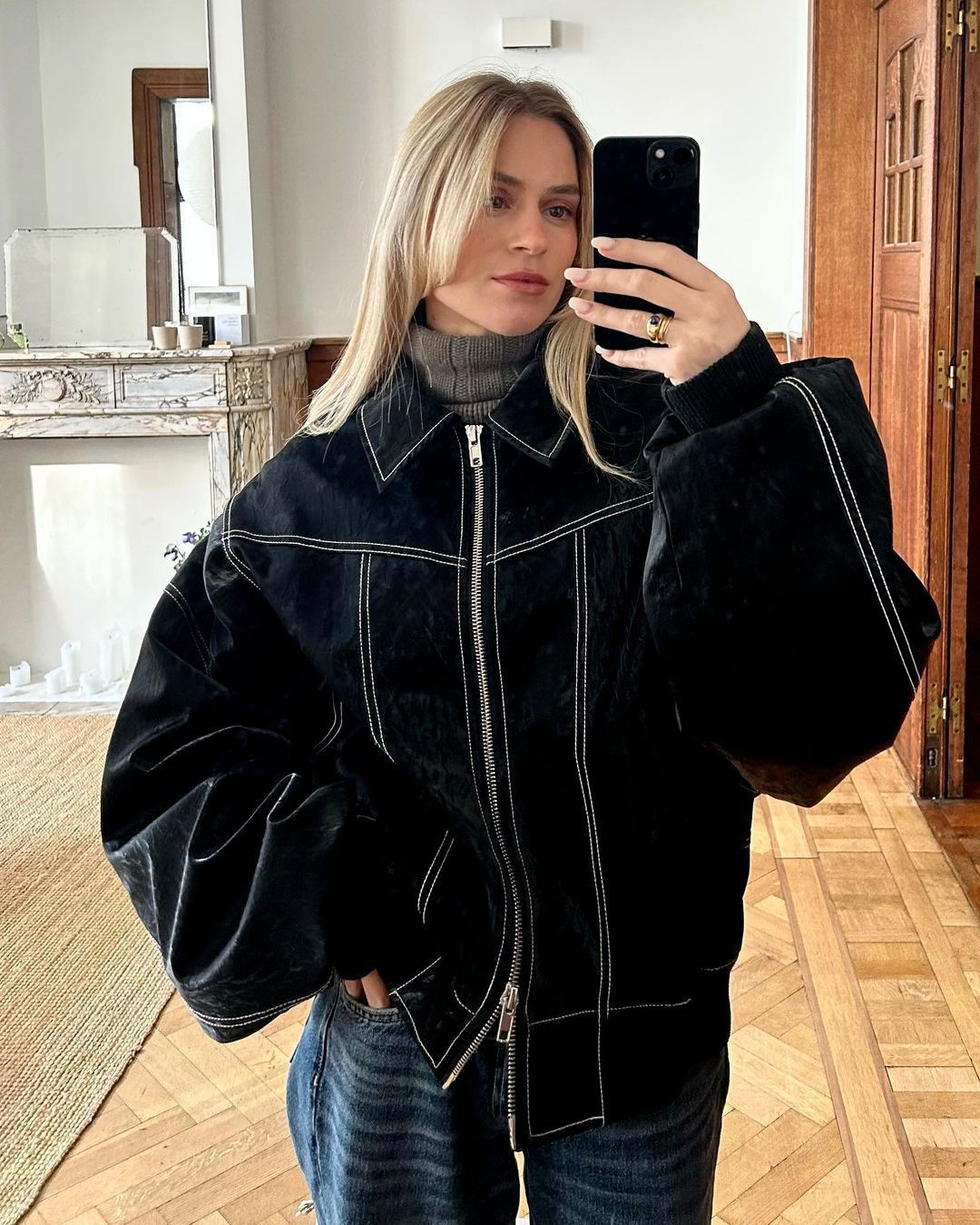 Large Ladies Leather Jacket Chic Oversized Design