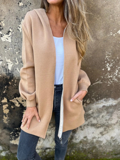 Comfortable Relaxed Fit Hoodie with Zipper and Pockets