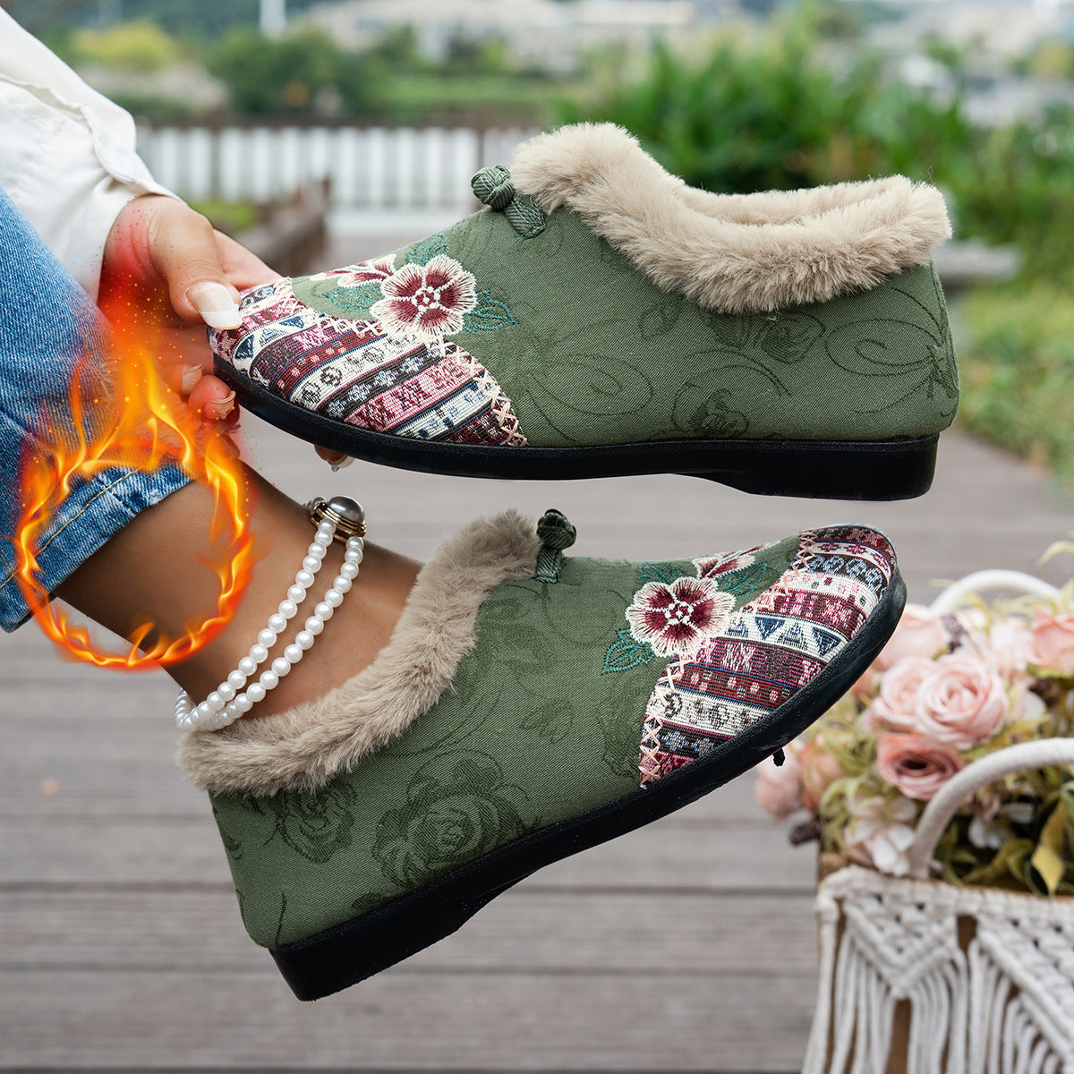 Women's Slippers Soft Fleece Floral Pattern