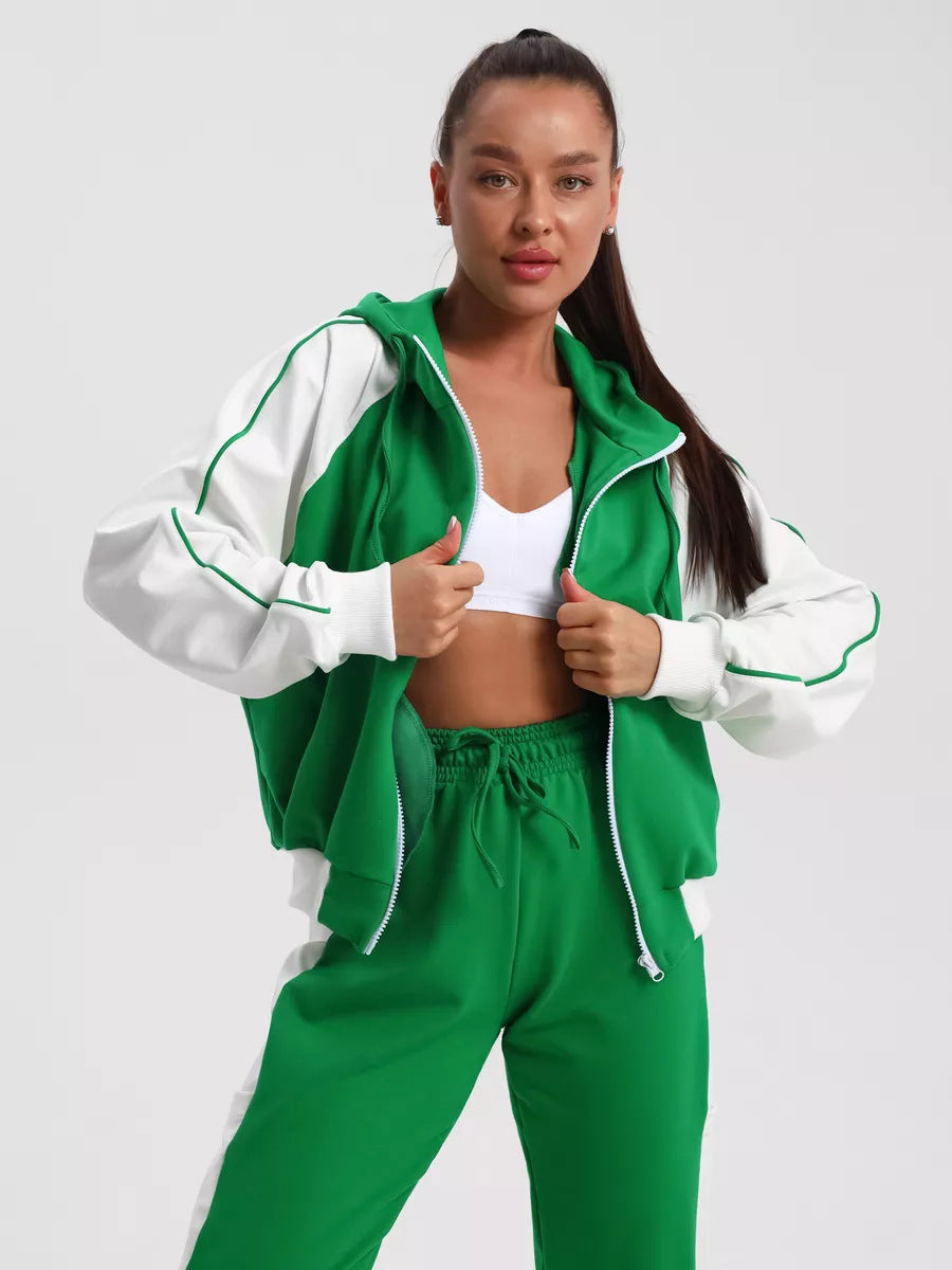 Women's Sporty Tracksuit Set Elegant Design