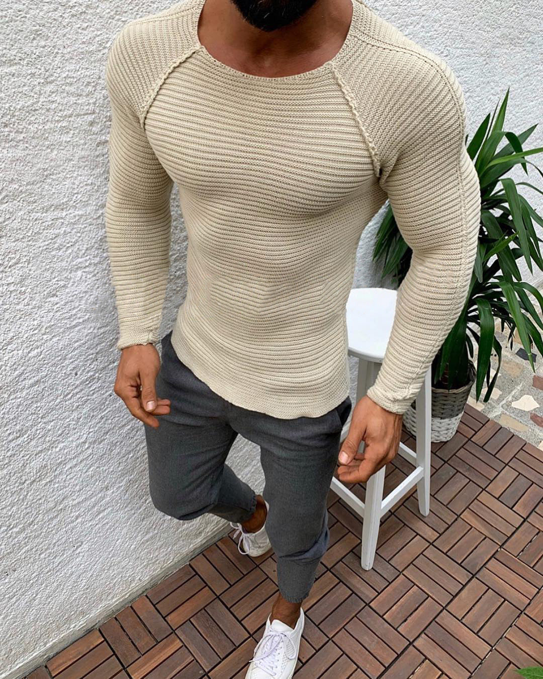 Men's Knitted Sweater Elegant Design Long Sleeve