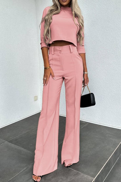 Stylish Women's Outfits | Wide Sweaters and Pants for Work and Leisure
