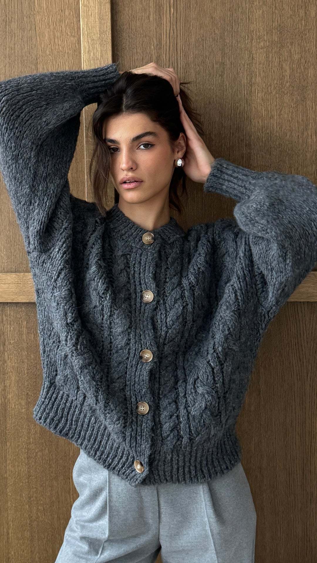 Women's Chunky Knit Cardigan Elegant Buttons