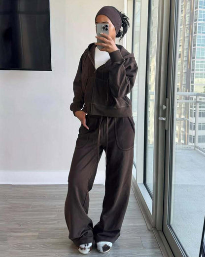 Women's Sporty Hoodie and Sweatpants Set Comfortable
