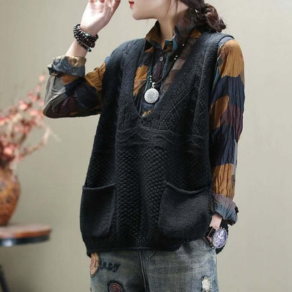Women's Knitted Vest V-Neck with Pockets Elegant Design