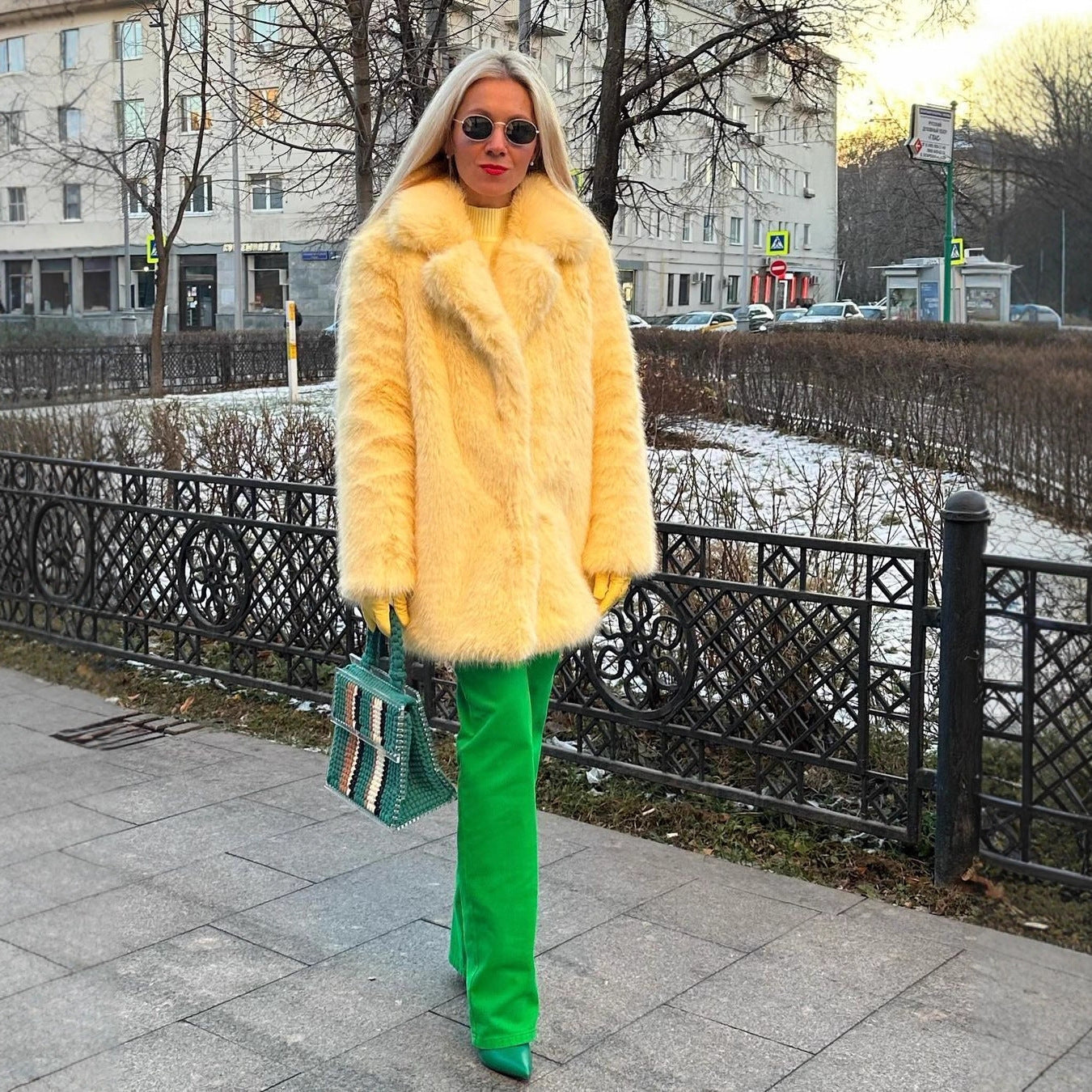 Women's Luxury Faux Fur Jacket Voluminous Sleeves