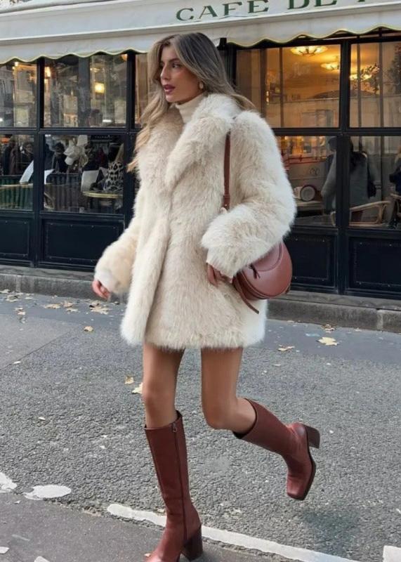 Elegant Women's Winter Jacket with Soft Faux Fur