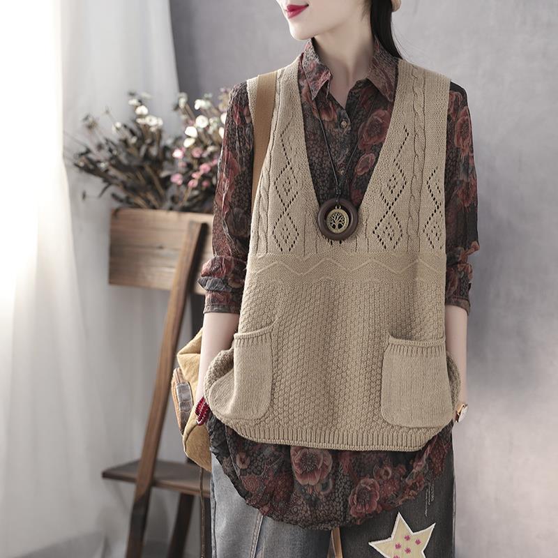 Women's Knitted Vest V-Neck with Pockets Elegant Design
