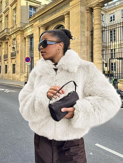 Women's Luxury Faux Fur Jacket Elegant Winter Fashion