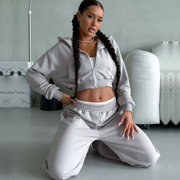 Damen Sport Outfit: Cropped Jacke und Jogginghose Set - IdealeKleiden