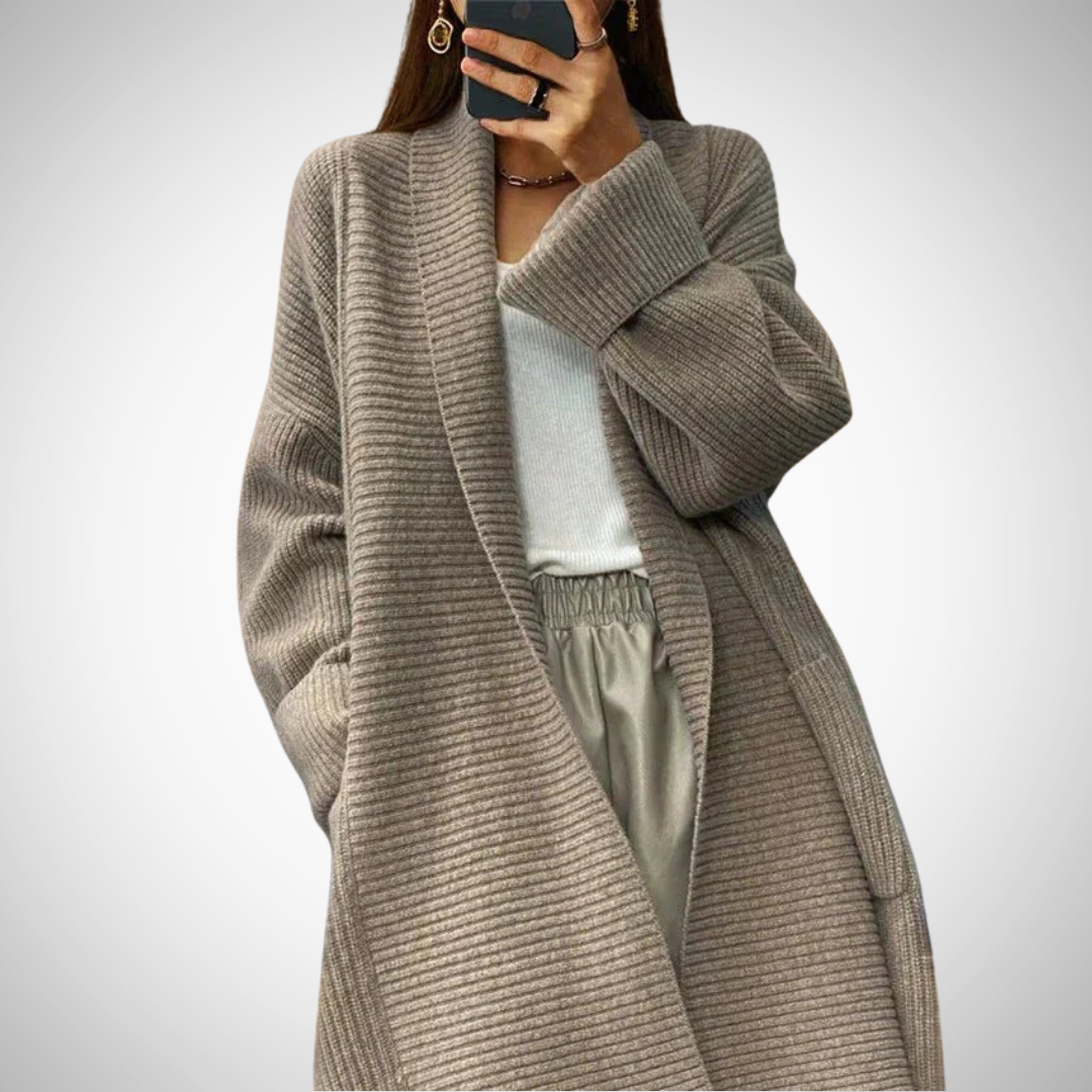 Women's Oversized Knit Cardigan with Pockets and Long Sleeves