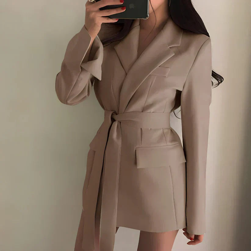Eleganter Damenblazer Mit Gürtel - IdealeKleiden