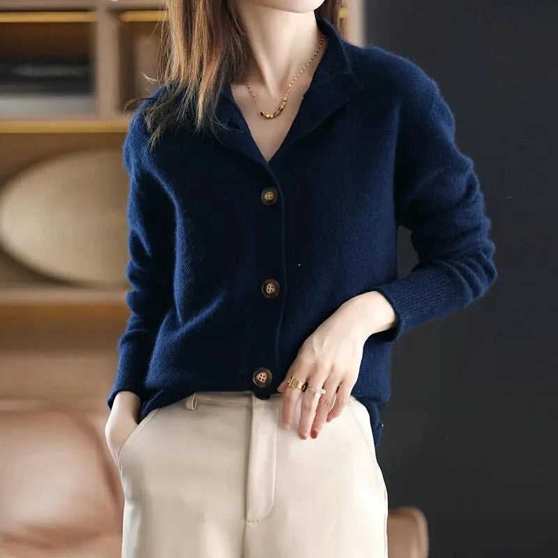 Stylish Women's Cardigan Model