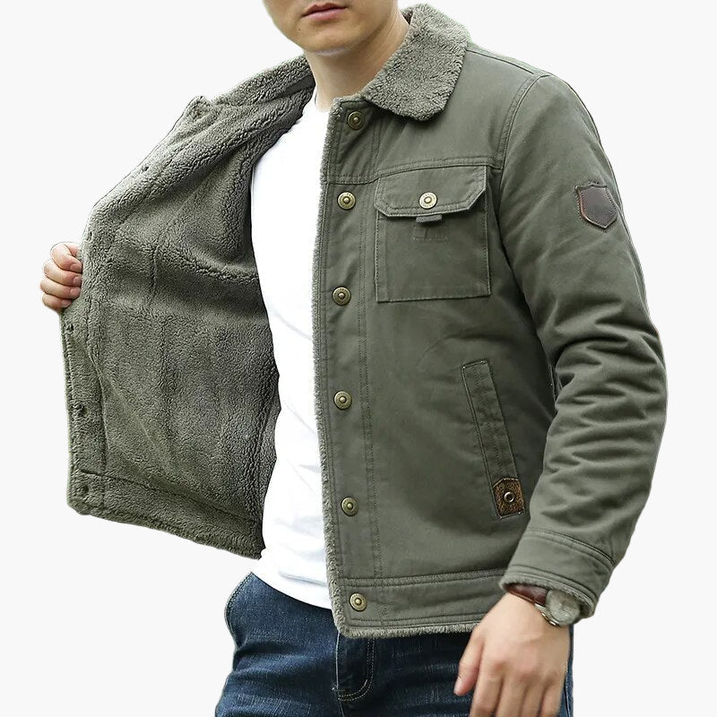 Practical outdoor fleece jacket