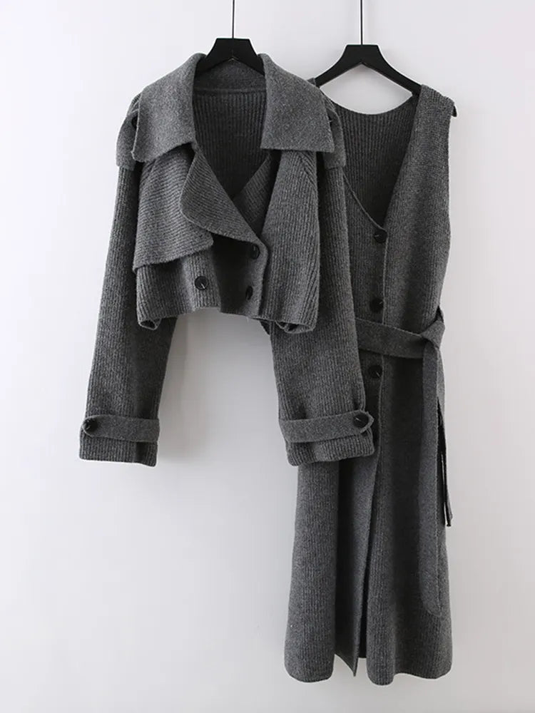 Stylish 2-piece jacket and dress set