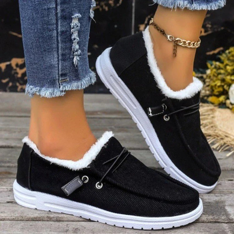 Warm winter boots with soft velvet