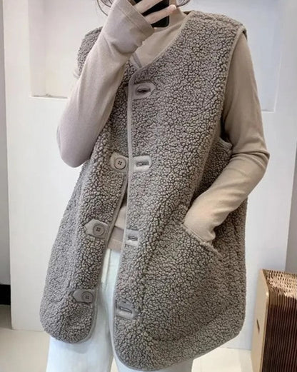 Elegant Wool Vest Women's Scarf Luxury Look