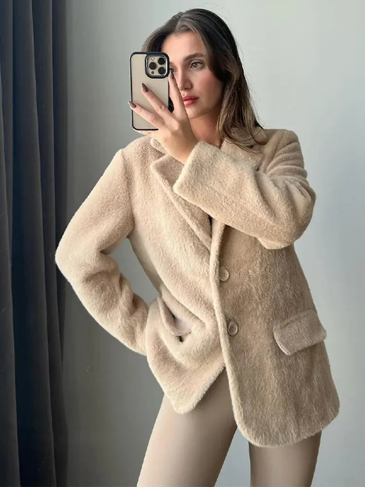 Plush Women's Coat Warm Luxury Design