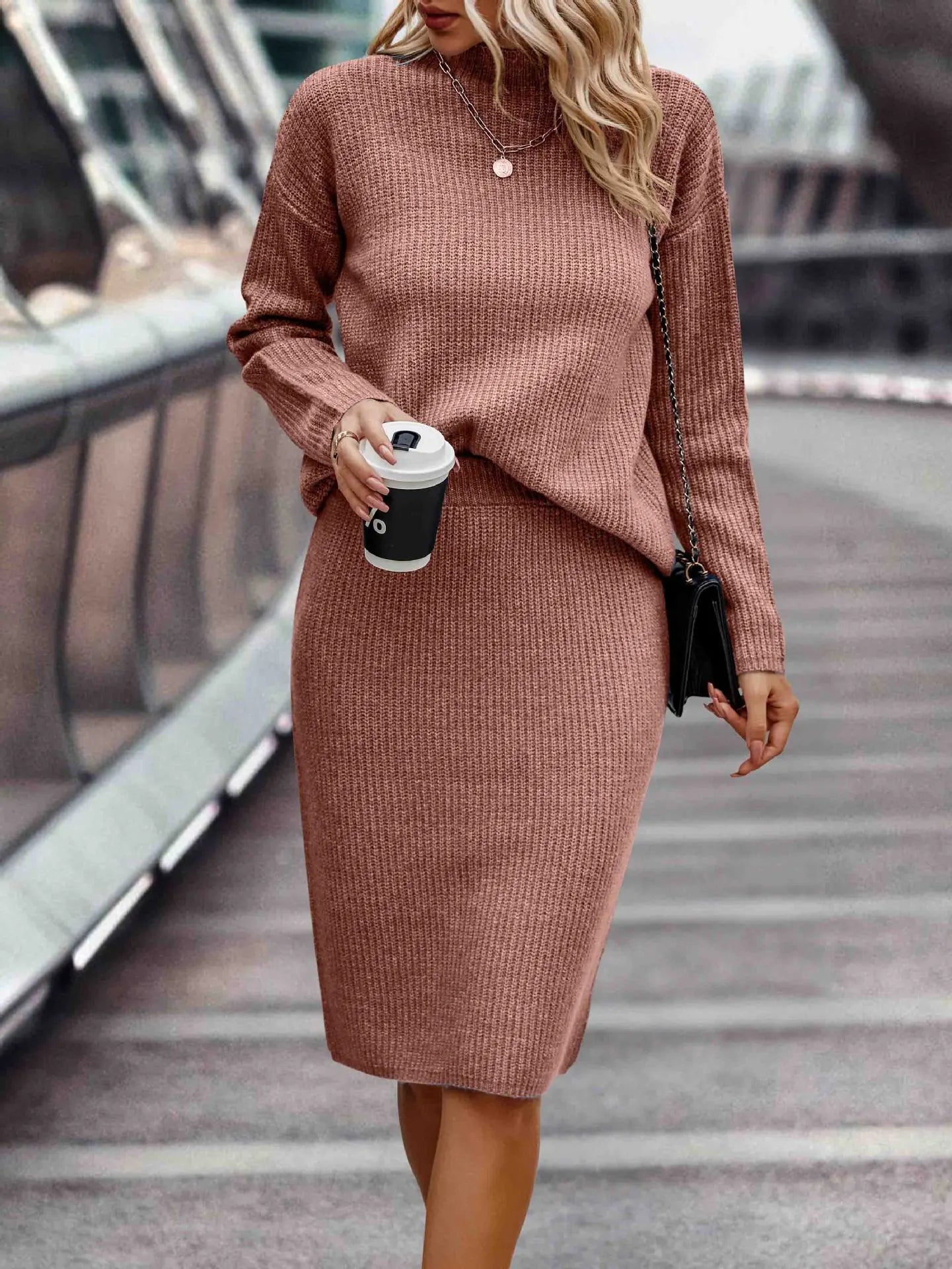 Fashionable 2-Piece Outfit for Women