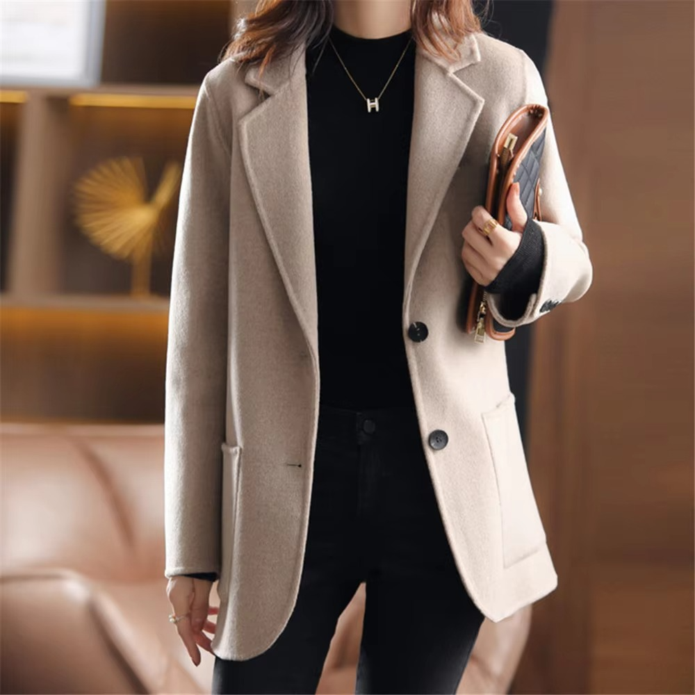 Stylish Women's Blazer Jacket Cut with Pockets