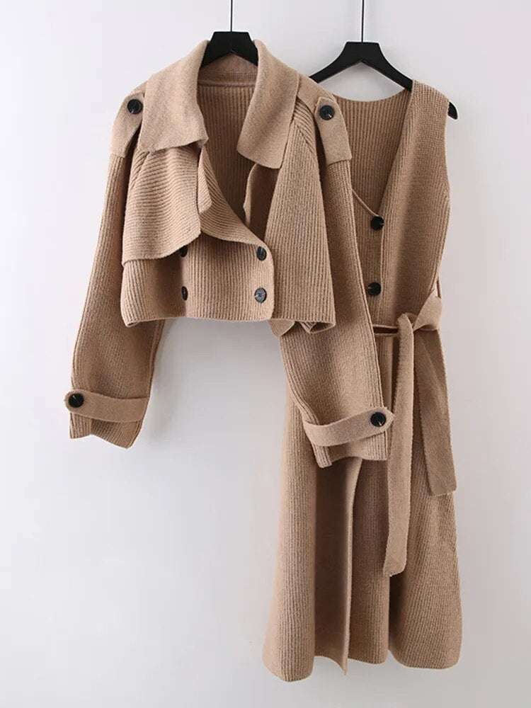 Stylish 2-piece jacket and dress set