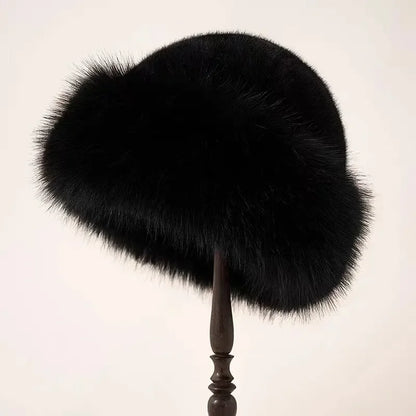 Elegant Women's Hat Spring Trend