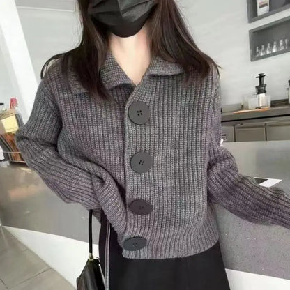 Elegant Cardigan for Women with Button Closure