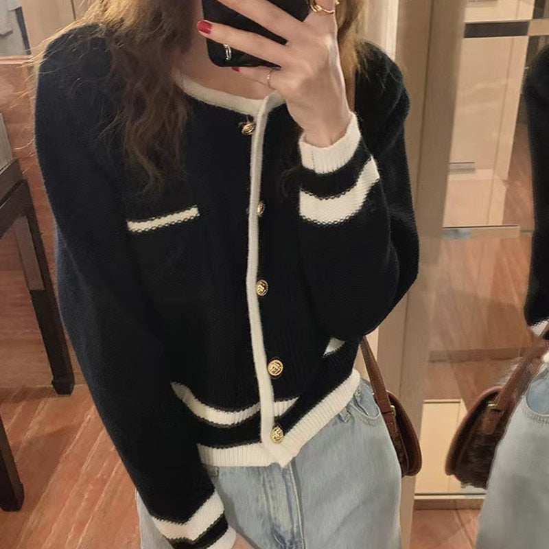 Stylish Women's Vest with Buttons