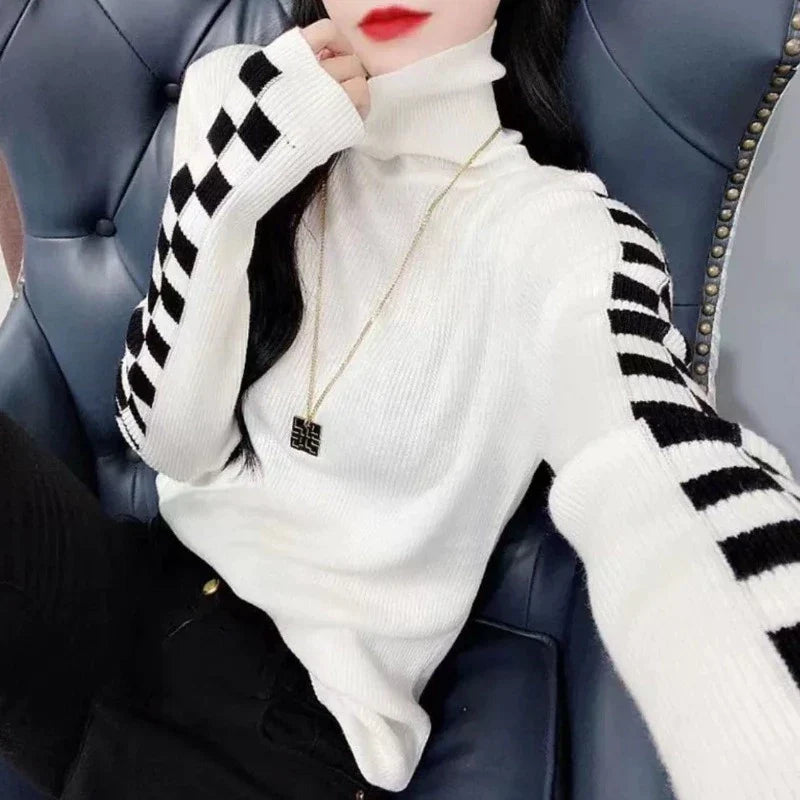 Stylish Plaid Turtleneck Sweater